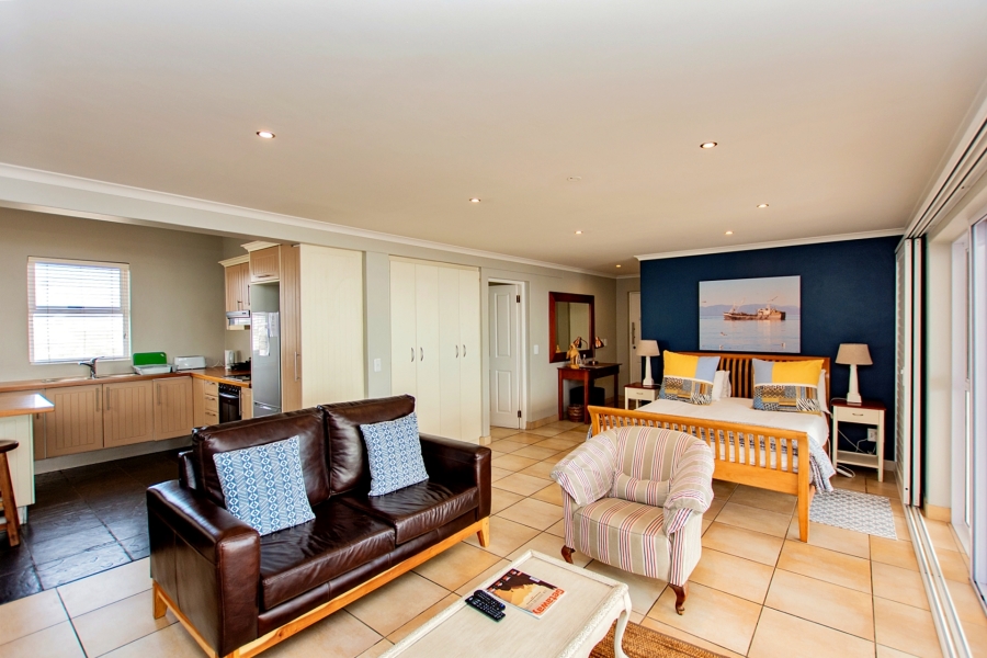 9 Bedroom Property for Sale in Shelley Point Western Cape